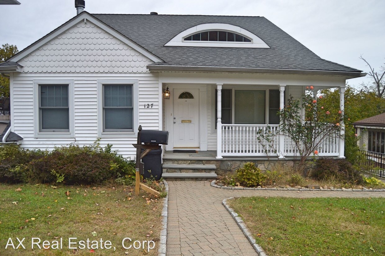 Primary Photo - 127 Sagamore Rd