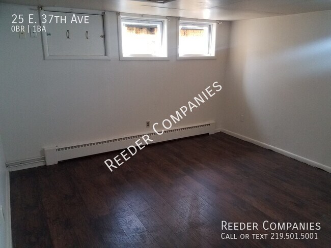 Building Photo - Studio Apartment with ALL Utilities Included