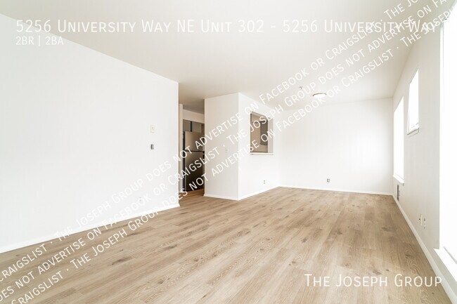 Foto del edificio - 5256 University Wy NE