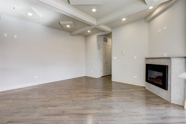 Foto del edificio - 6349 S Woodlawn Ave