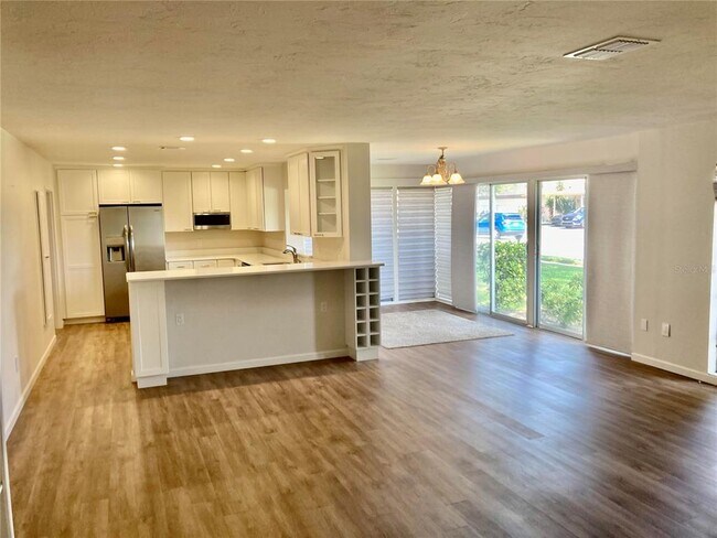 Foto del edificio - 5104 28th St W