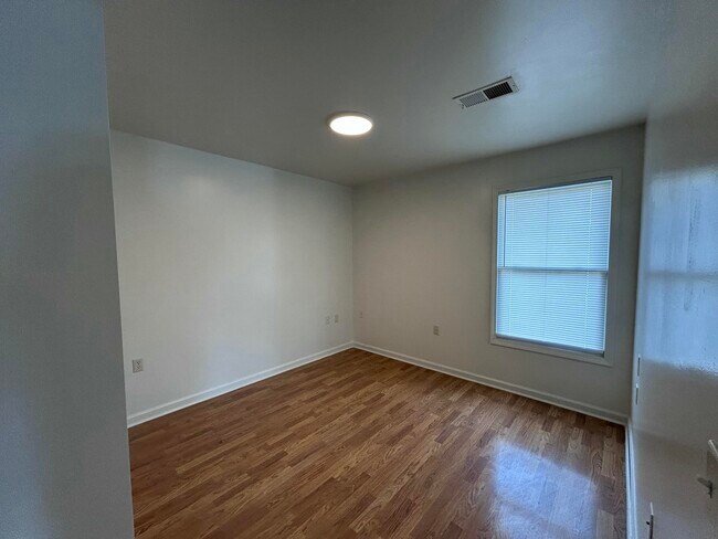 Foto del edificio - 10 Driftwood Cir