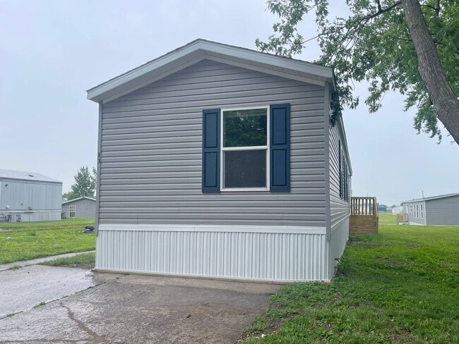 Building Photo - 781 W Walcott Rd