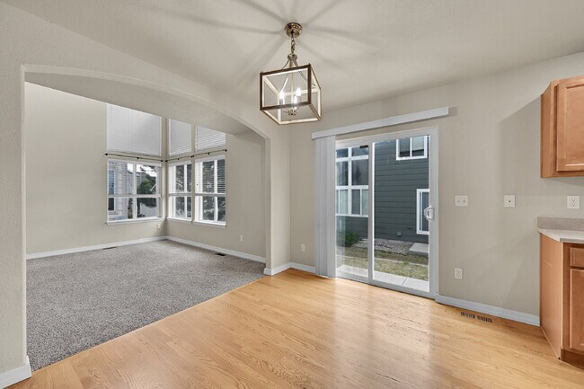 Building Photo - $2,200.00 - 3 Beds, 2.5 Baths, Single Fami...