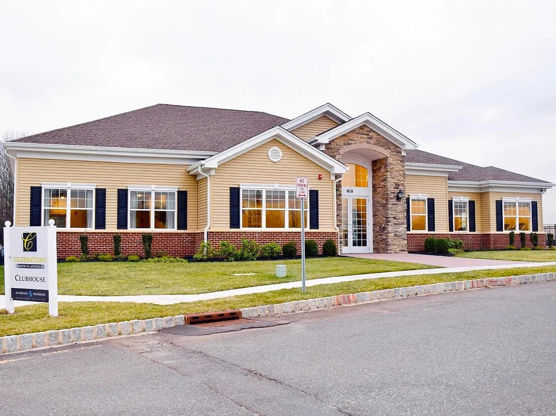 822 Strassle Way Unit 822, South Plainfield, NJ 07080 Condo for Rent