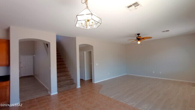 Building Photo - 7176 S Oakbank Dr