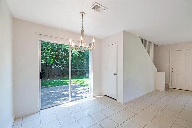 Building Photo - 9221 Vogue Ln