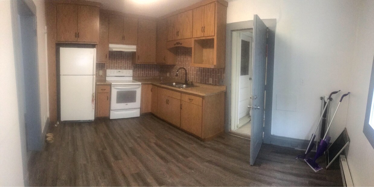 Primary Photo - 324 2nd St