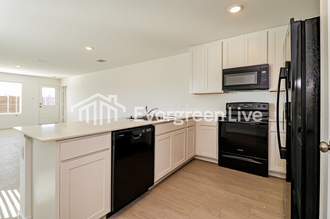 Foto del edificio - 245 Sycamore Pl