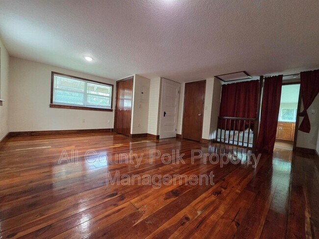 Foto del edificio - 1141 S Lake Reedy Blvd