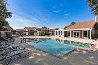 Building Photo - Avery Trace