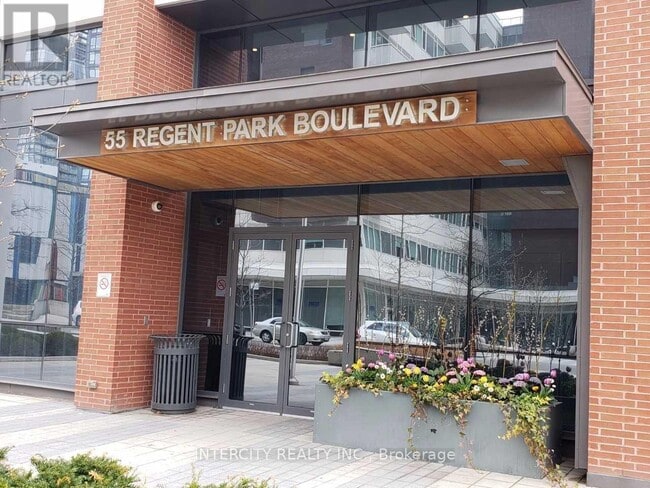 Photo du bâtiment - 55-1455 Regent Park Blvd