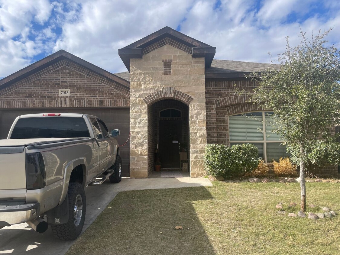 Primary Photo - Four Bedroom in Homestead at Parks Bell