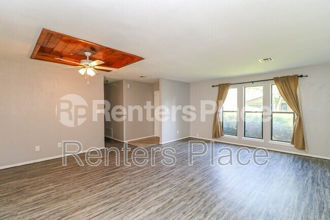Foto del edificio - 444 West 147th Pl S