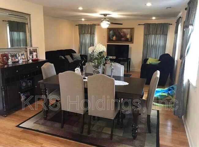 Foto del edificio - 3572 Seay Ave