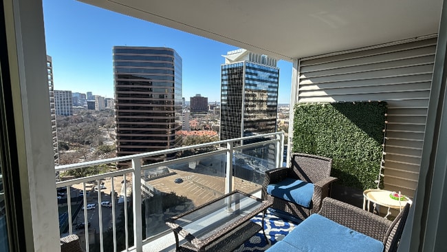 Foto del edificio - 3883 Turtle Creek Blvd