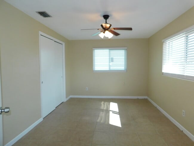 Building Photo - 2664 St Joseph Dr