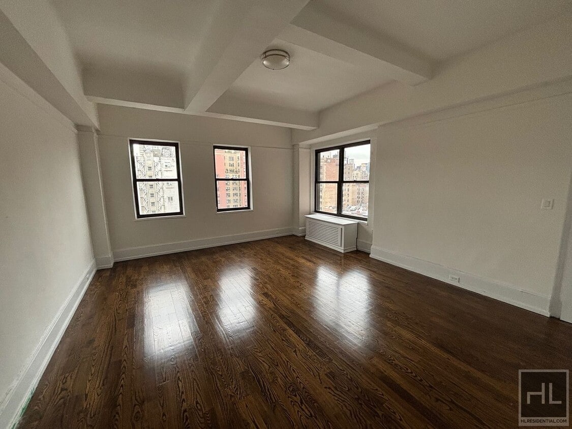 Primary Photo - WEST 73 STREET