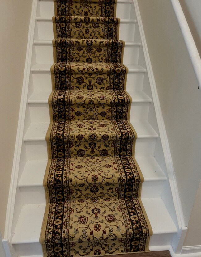 Foto del edificio - 437 Pine Lake Cir