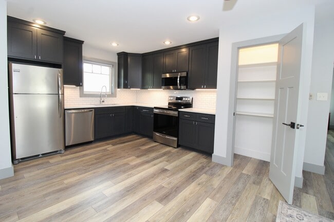 Foto del edificio - 400 SW E St