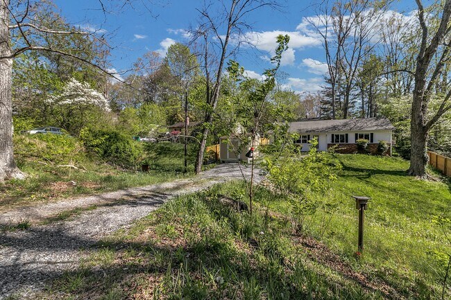 Foto del edificio - 321 Melody Cir