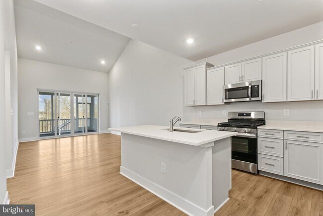 Building Photo - 508 Waters Lndg Dr