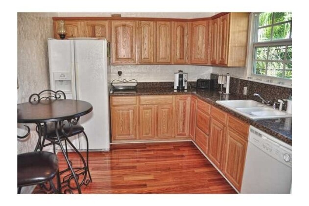 Foto del edificio - 119-121 Australian Ave