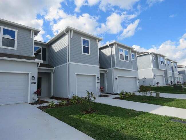 Foto del edificio - 2677 Bevel Ln