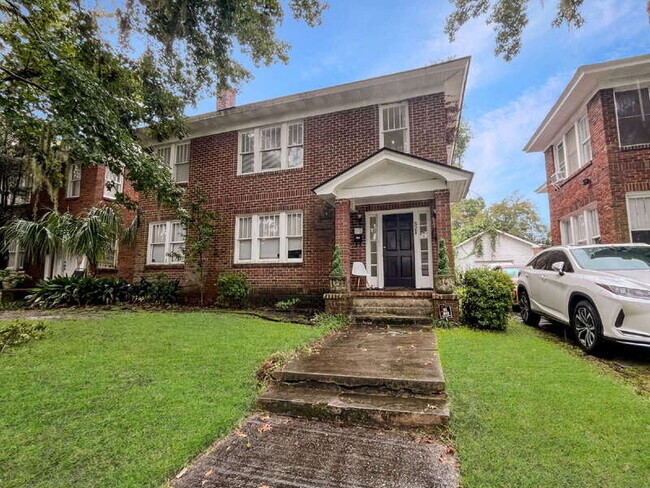 Foto del edificio - 521 E 49th St