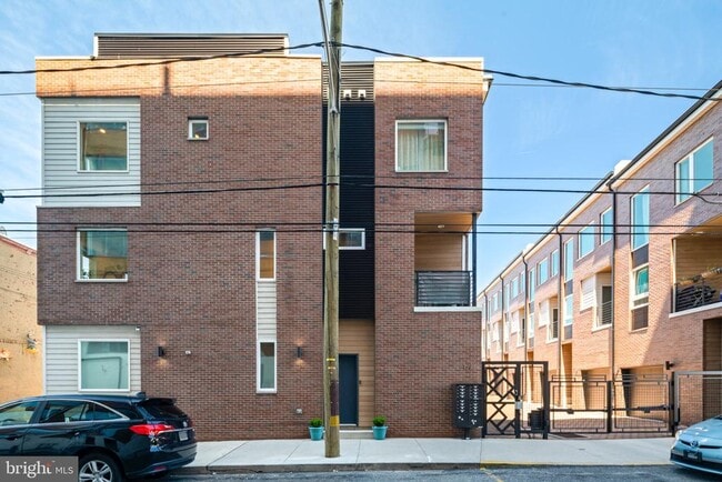 Building Photo - 159 E Allen St