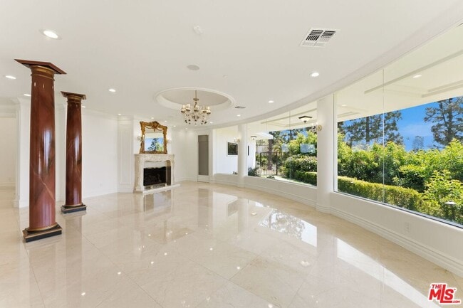 Foto del edificio - 1725 Loma Vista Dr