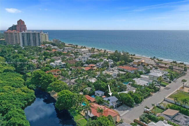 Foto del edificio - 3305 NE 16th Ct