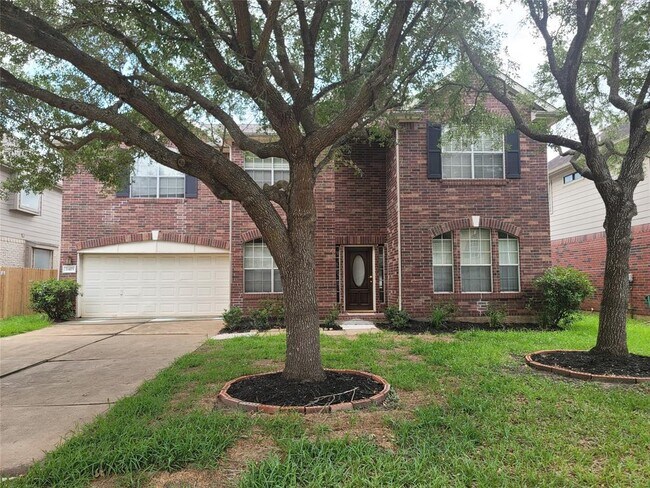 Foto del edificio - 2423 Waterwood Dr