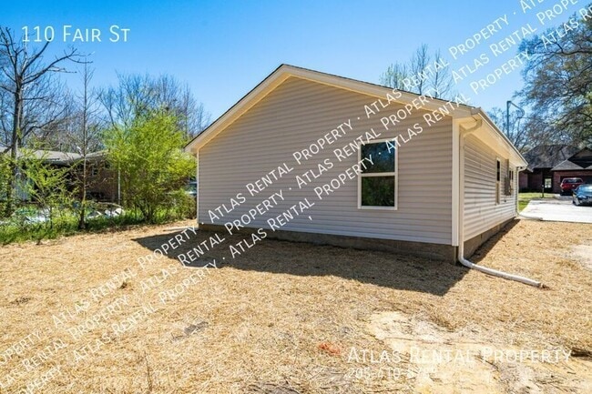 Building Photo - 110 Fair St