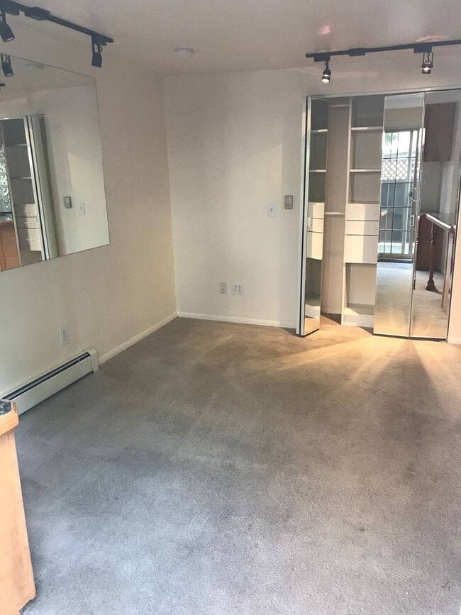 Foto del edificio - FIRST FLOOR 1 BD in PERFECT SoBo location ...
