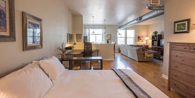 Photo - 277 N Broadway House