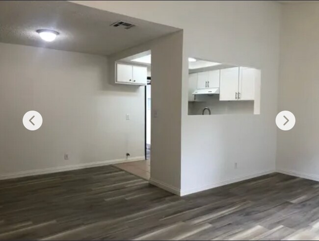 Foto del edificio - 5561 Sultana Ave