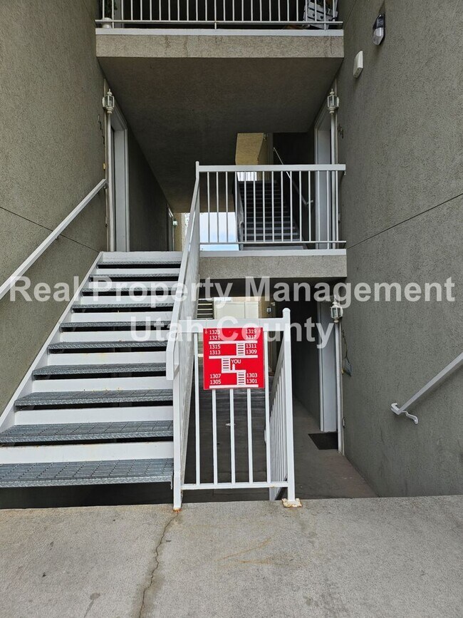 Foto del edificio - Orem Condo Top Floor Pet Friendly