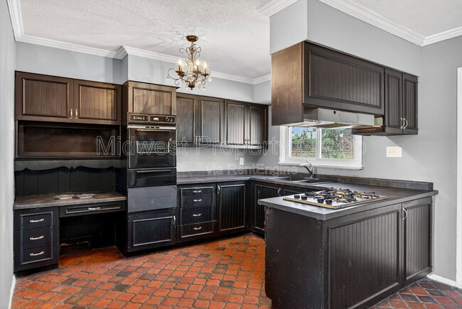 Building Photo - 153 Bascom Dr