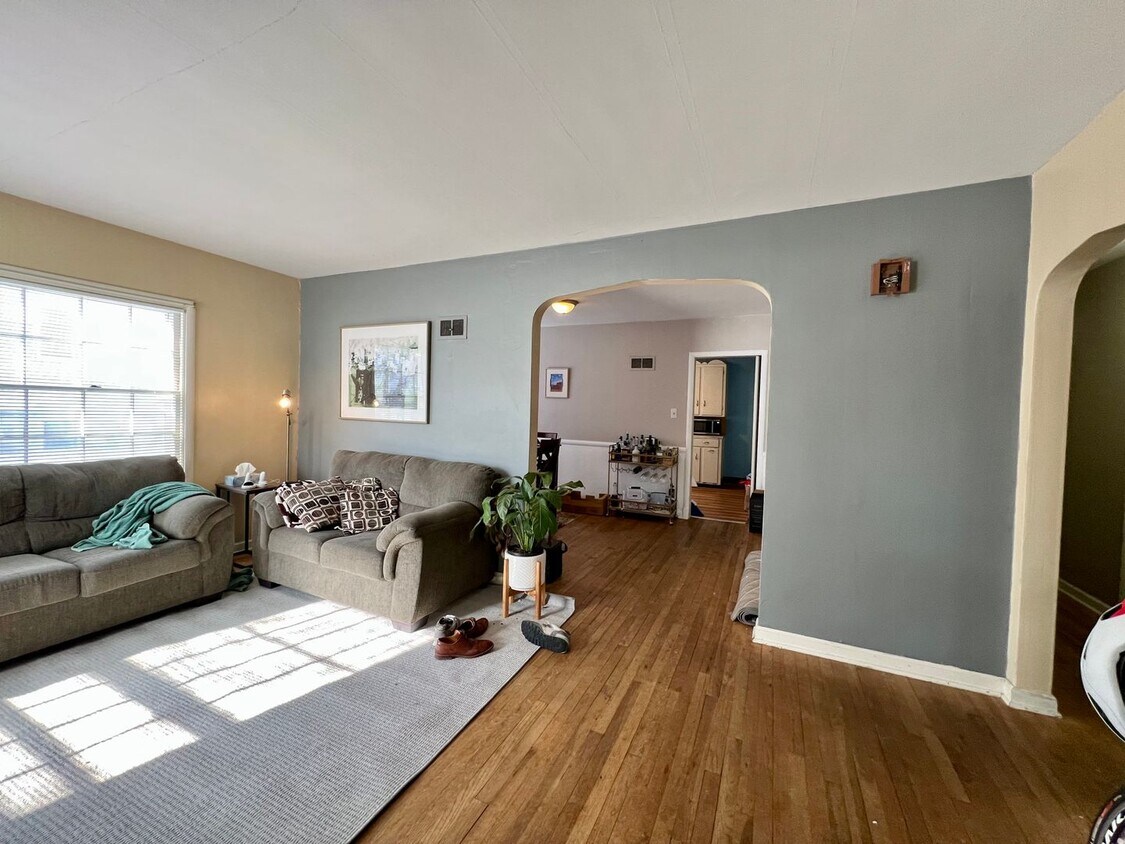 Great 3 Bedroom Near Aggiville & KSU! House Rental in Manhattan, KS