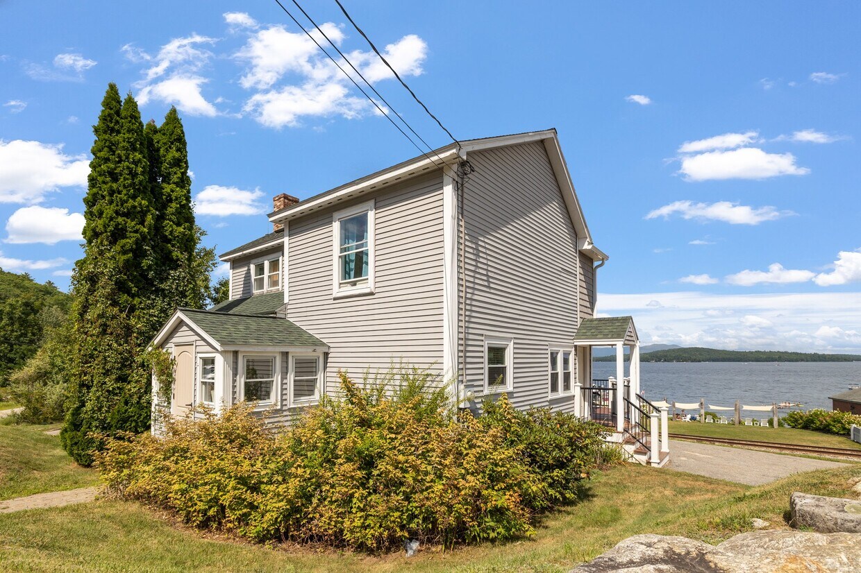 441 Lakeside Ave, Laconia, NH 03246 House for Rent in Laconia, NH