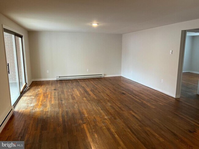 Building Photo - 156 Tower Circle