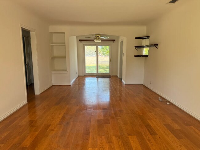 Foto del edificio - 1518 N Naomi St