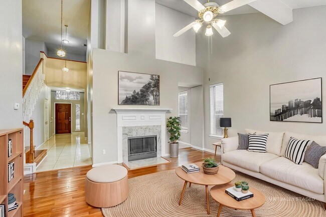 Foto del edificio - 12831 Pheasant Lake Ct