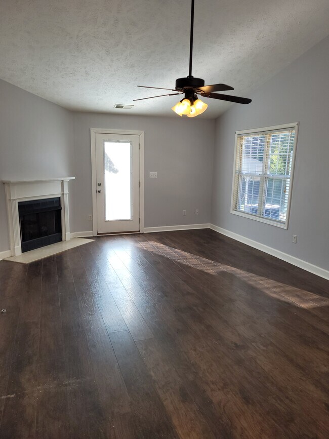 Foto del edificio - 16 Morrisday Ln