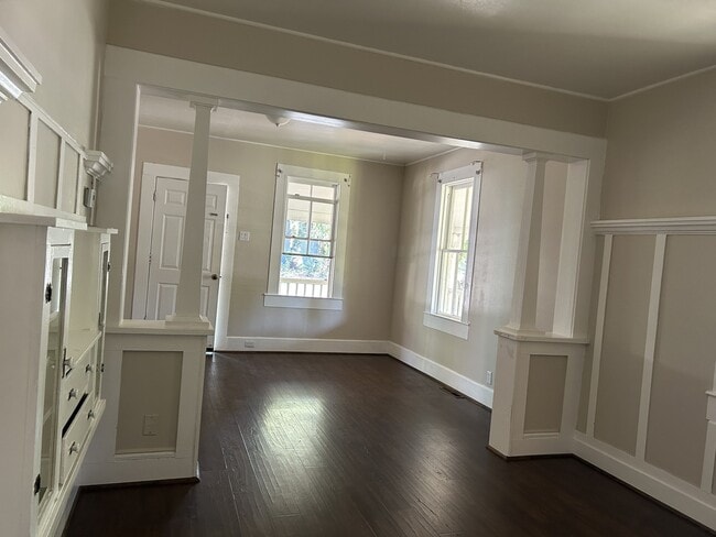 Building Photo - 489 2nd St