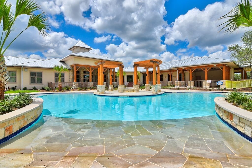 Foto principal - Azure City Living