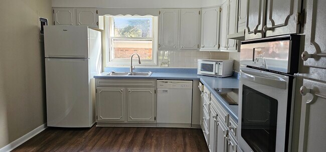 Foto del edificio - 102 Boyd Dr