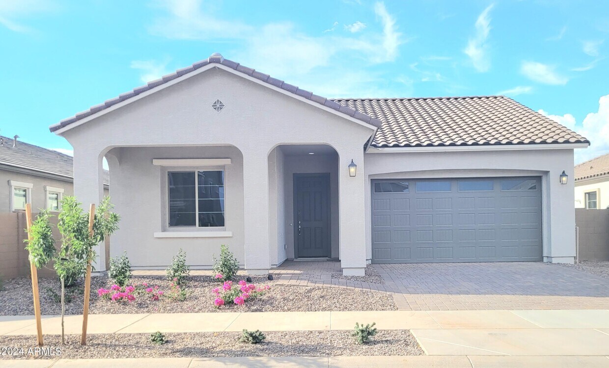 Primary Photo - 21866 E Stirrup Ct