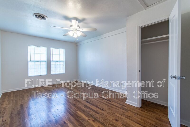 Foto del edificio - 5002 Bevly Dr